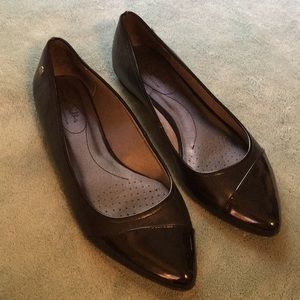 Lifestride pointy toe flats